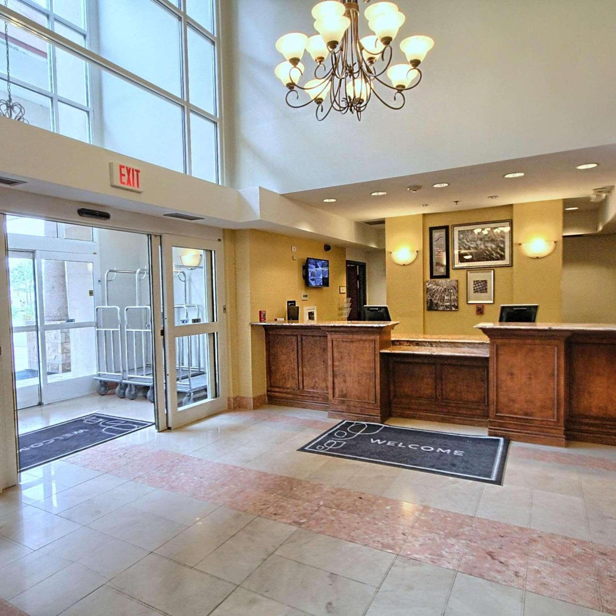 Country Inn & Suites By Radisson, Dearborn, Mi Exterior foto